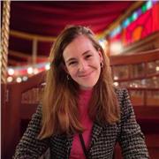 Passionné par ma langue maternelle, 3 ans d'expérience dans l'enseignement de l'anglais conversationnel aux adultes et aux enfants